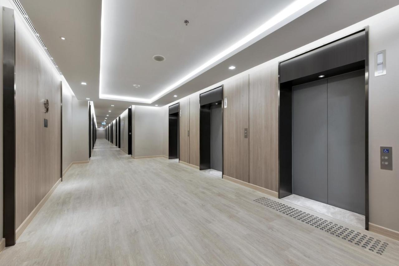 Centre Point Hotel Terminal21 Korat Nakhonratchasima Екстериор снимка The elevator lobby
