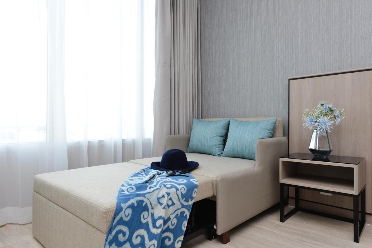 Centre Point Hotel Terminal21 Korat Nakhonratchasima Екстериор снимка A sofa bed