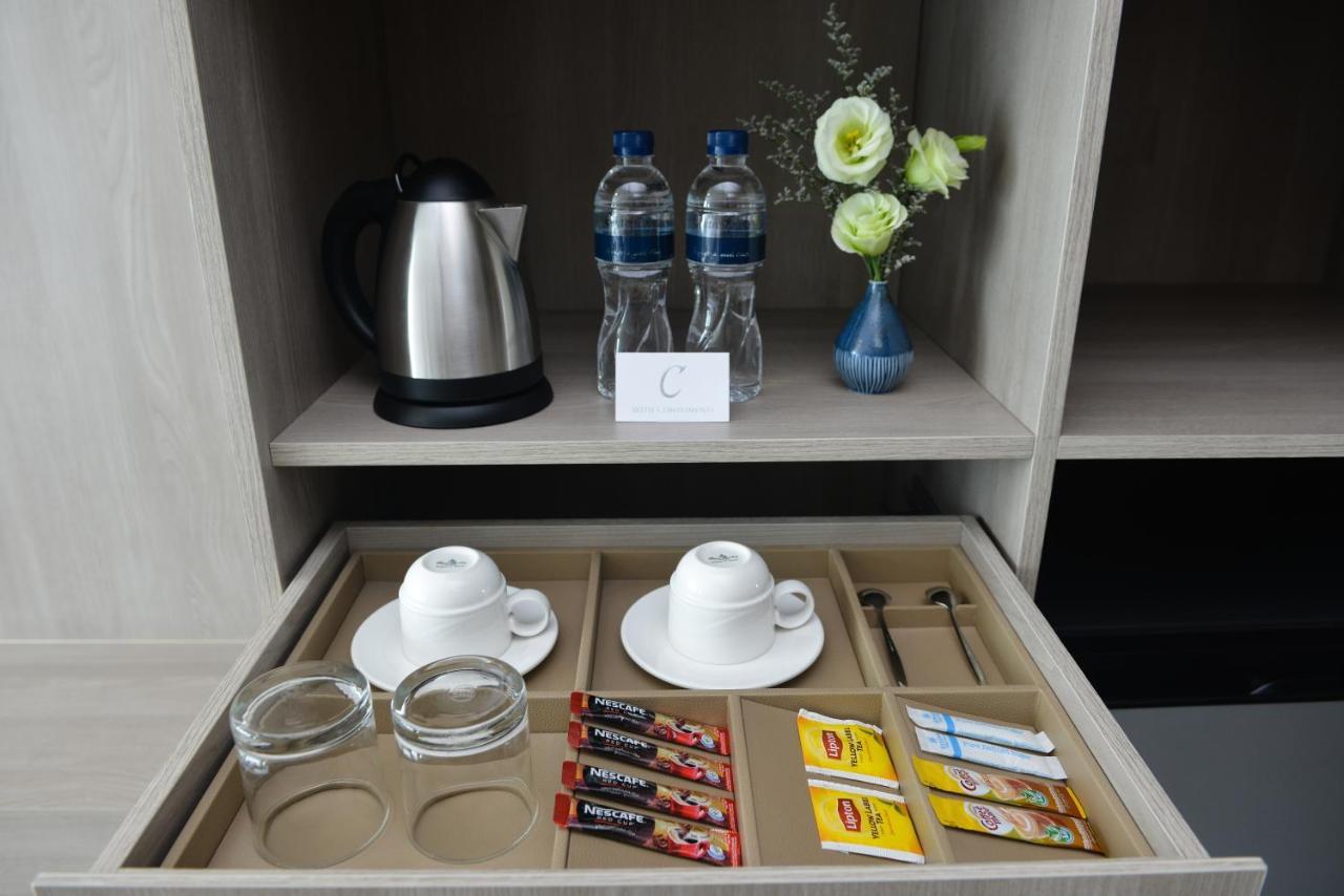 Centre Point Hotel Terminal21 Korat Nakhonratchasima Екстериор снимка A tea and coffee tray in a hotel room