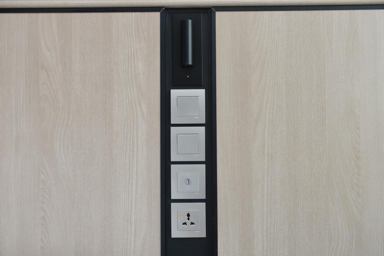 Centre Point Hotel Terminal21 Korat Nakhonratchasima Екстериор снимка A power strip