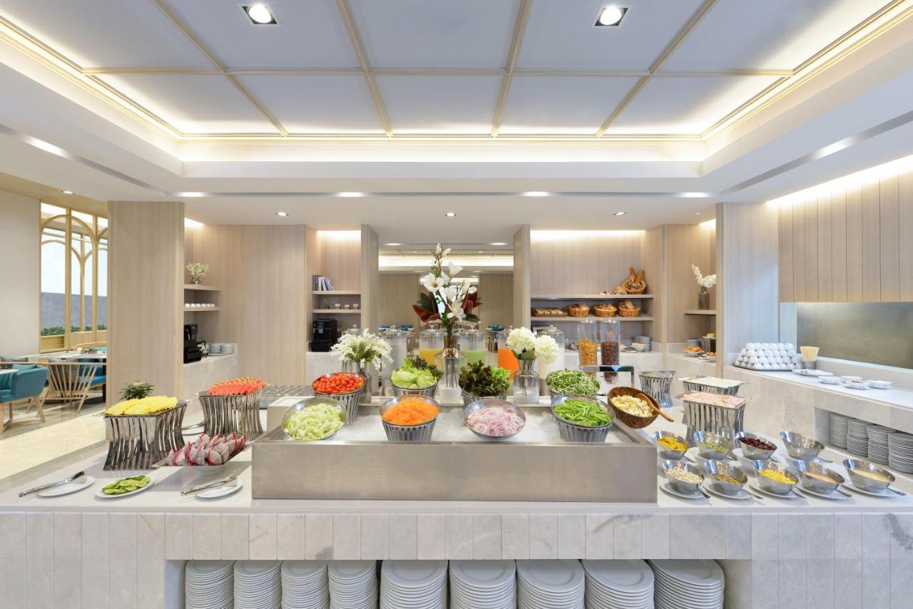 Centre Point Hotel Terminal21 Korat Nakhonratchasima Екстериор снимка The buffet at the hotel