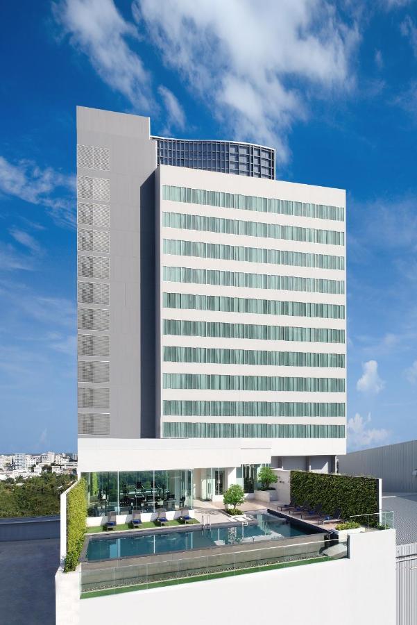 Centre Point Hotel Terminal21 Korat Nakhonratchasima Екстериор снимка The hotel