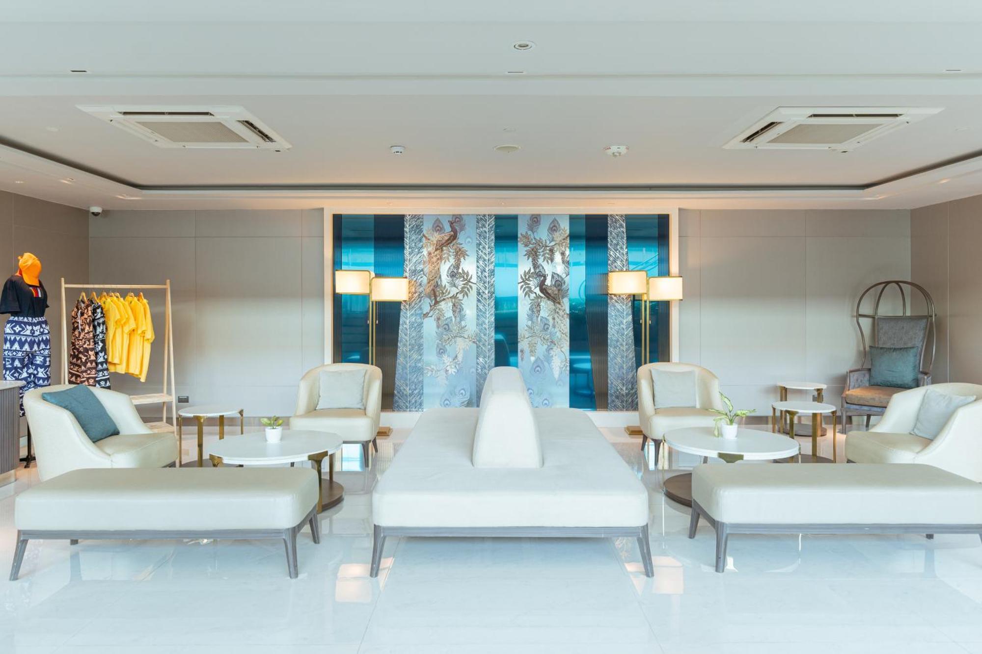 Centre Point Hotel Terminal21 Korat Nakhonratchasima Екстериор снимка The lounge at the airport